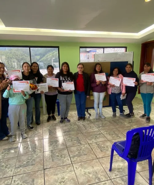 TALLERES EN LA FUNDACION PAN DE VIDA ATUCUCHO