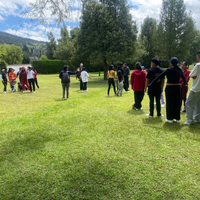 encuentro con jovenes fundacion pan de vida atucucho