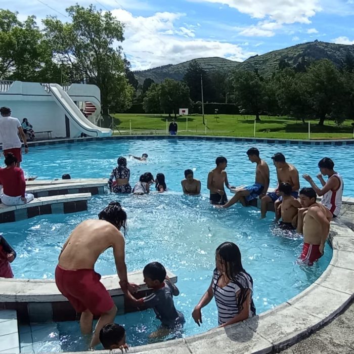 encuentro con jovenes fundacion pan de vida atucucho